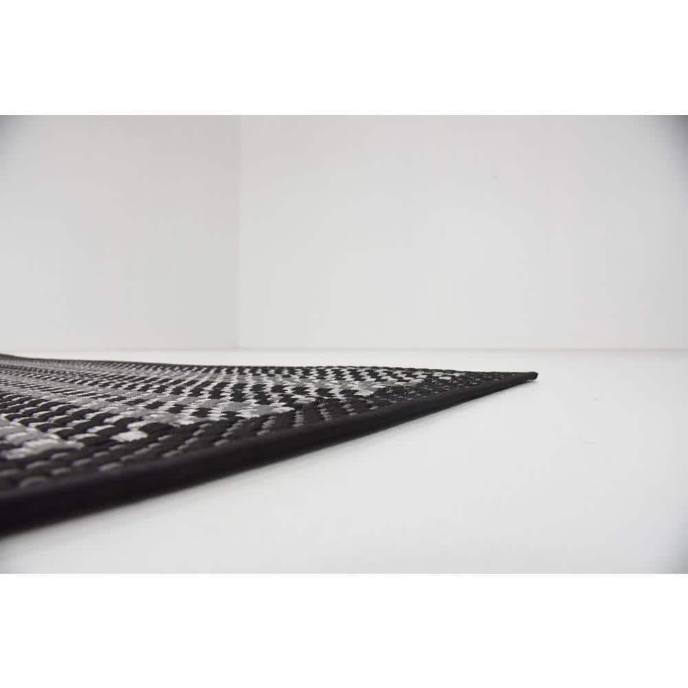 Gray Striped Synthetic 6' x 9' Outdoor Reversible Area Rug