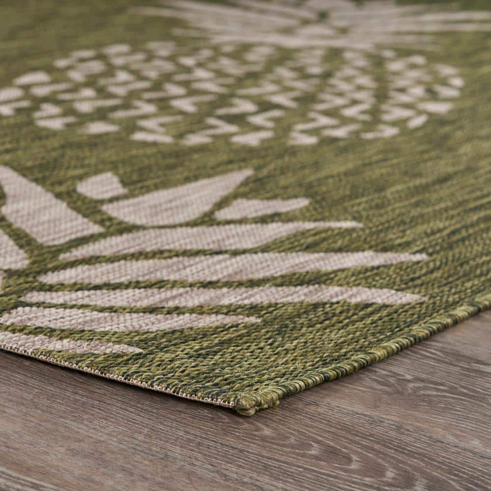 Tropical Pineapple Essence Indoor/Outdoor Synthetic Rug, 7'9" x 9'9", Green
