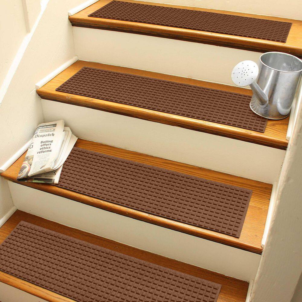 Dark Brown Rubber-Backed Indoor/Outdoor Stair Tread Set