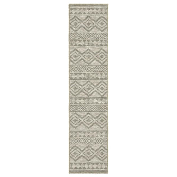 AVERLEY HOME Thrasher Beige 2 ft. x 8 ft. Geometric Tribal Polypropylene Indoor/Outdoor Runner