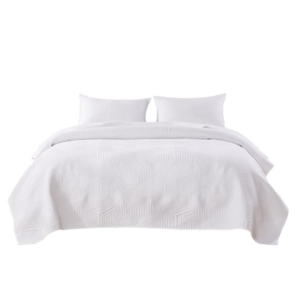Benjara 3-Piece White Solid Full Size Microfiber Quilt Set