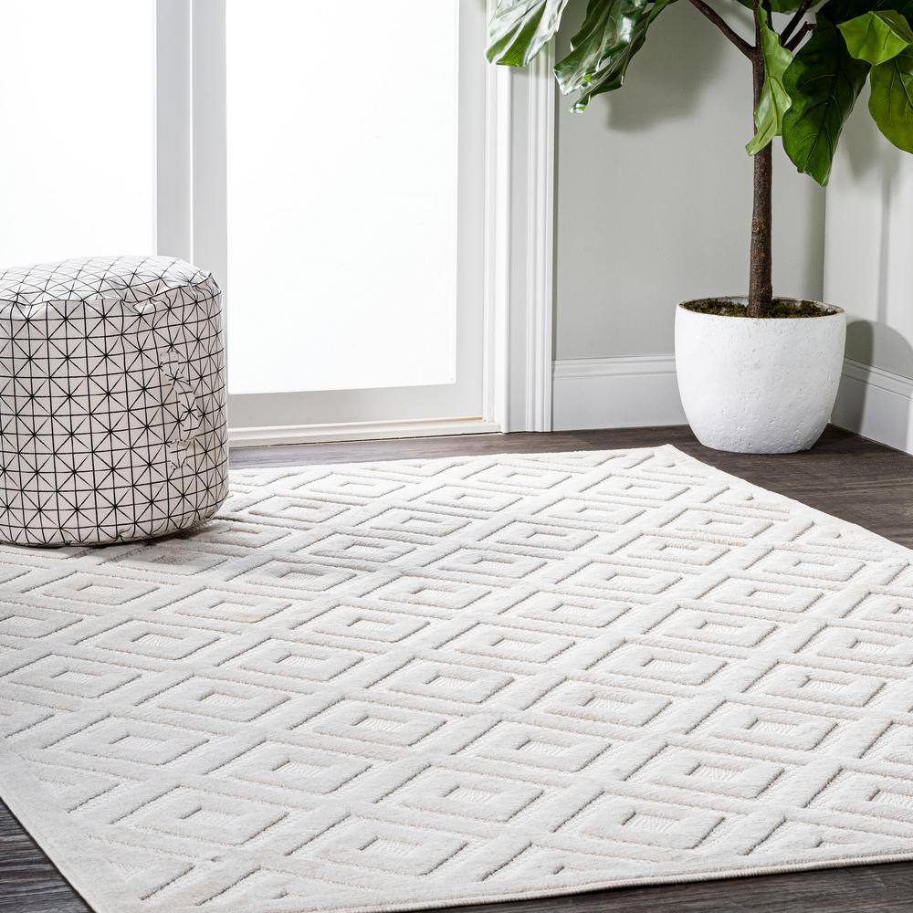 Ivory Geometric Reversible Indoor/Outdoor Area Rug