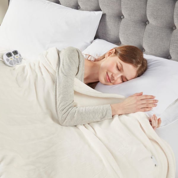 Plush Ivory Plush Queen Electric Blanket