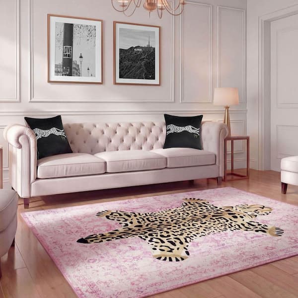 JUICY COUTURE Medallion Light Pink Leopard 8 ft. x 10 ft. Woven