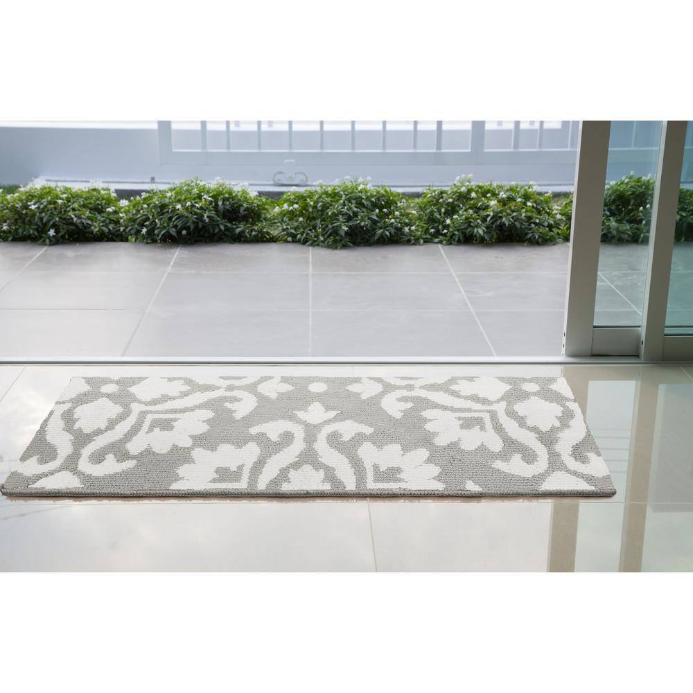 Light Grey & White Geometric Easy-Care Area Rug, 60"x36"