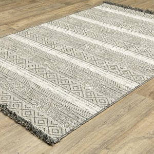 Gables Beige 5 ft. x 7 ft. Southwestern Stripe Polypropylene Indoor/Outdoor Area Rug