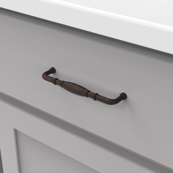 HICKORY HARDWARE Williamsburg Collection 5 in. (128 mm) Center-to-Center  Vintage Bronze Cabinet Door and Drawer Pull P3052-VB - The Home Depot