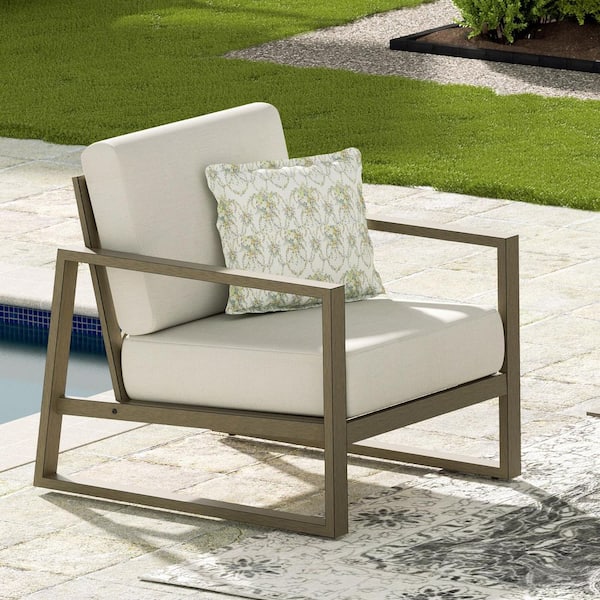 Hamarto Aluminum Outdoor Lounge Chair with Cushion (1-Pack)