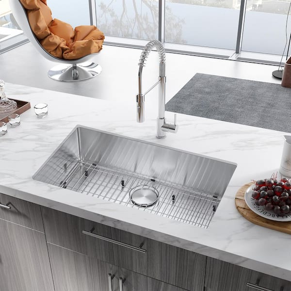 Attop 18-Gauge Stainless Steel 32 in. 0-Hole Single Bowl Undermount Kitchen Sink with Bottom grid