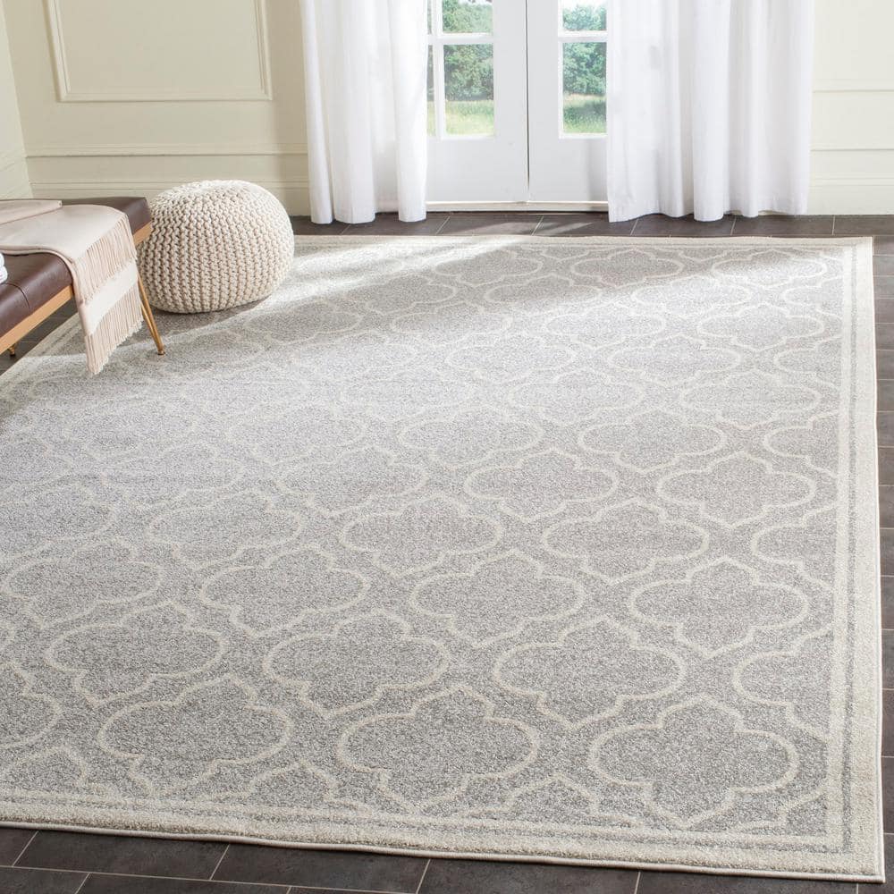 Gray Geometric 9' x 12' Stain-Resistant Synthetic Area Rug