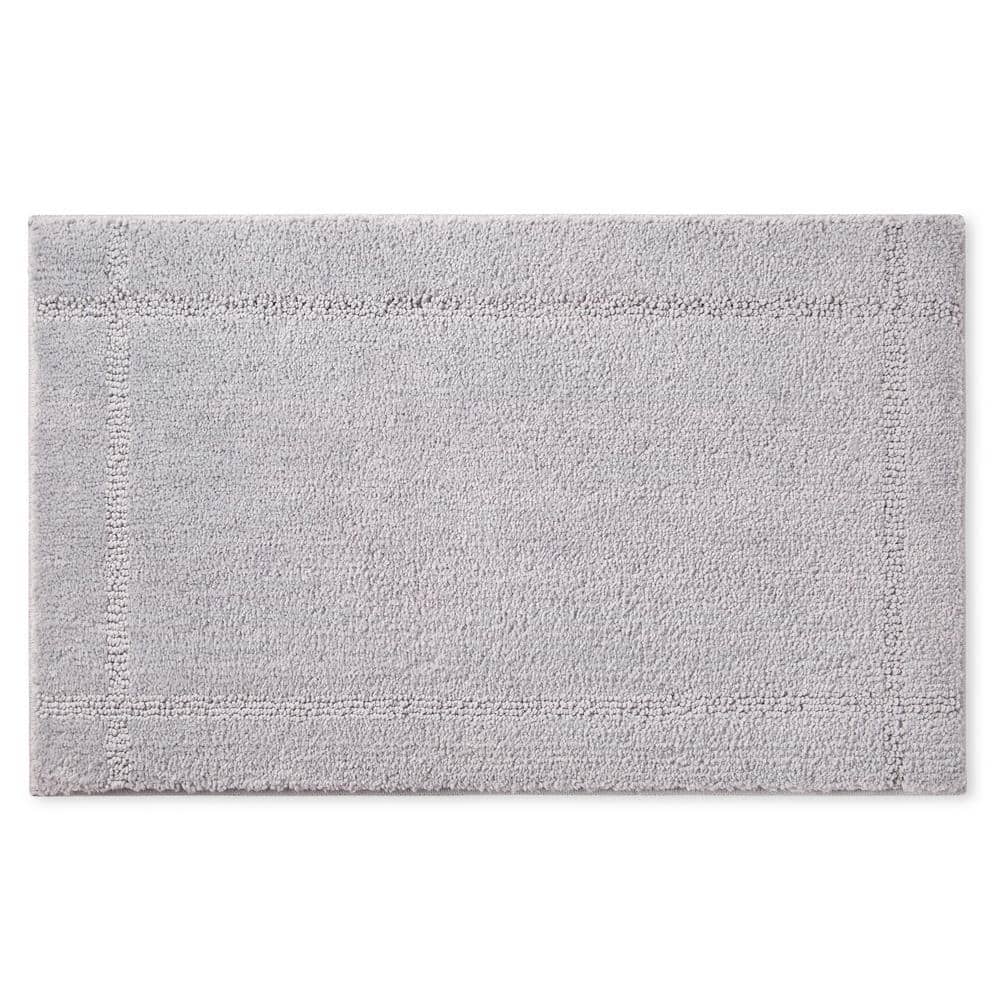 TOWN&nbsp;&&nbsp;COUNTRY LIVING Ultra Plush Solid Washable Grey 20 ft. x 32 ft. Border Bathmat Rug