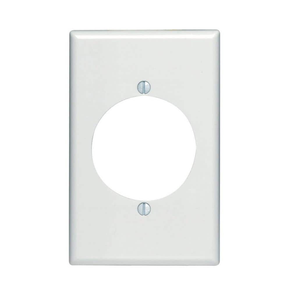 Leviton 1Gang White 2.15 in. Single Outlet/Receptacle Plastic Standard Wall Plate (1Pack