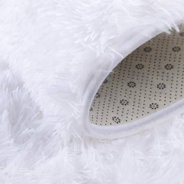 White 2.6 ft. x 5.3 ft. Oval Fluffy Ultra Soft Carpet Area Rug