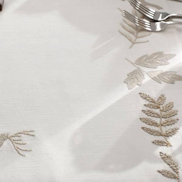 white company table runner