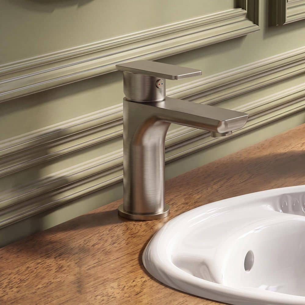 EVERSTEIN 6 in. H Single-Hole Single-Handle Bathroom Sink Faucet