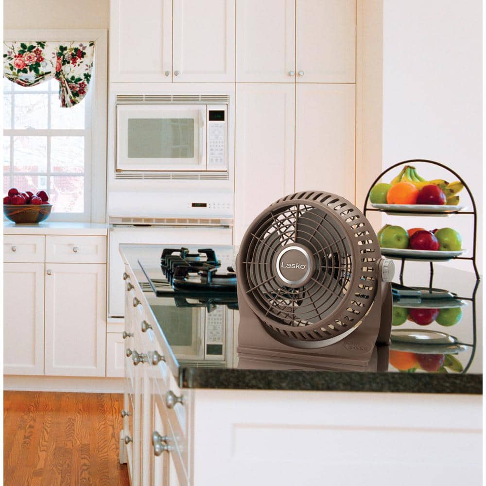 Compact Aerodynamic 10" Oscillating Desk/Floor Fan in Brown