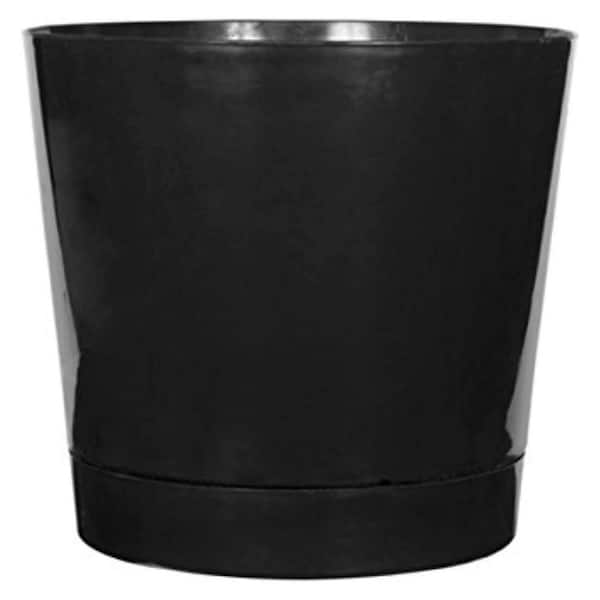 Black Plastic Indoor/Outdoor Planter with Saucer (8.25 in. W x