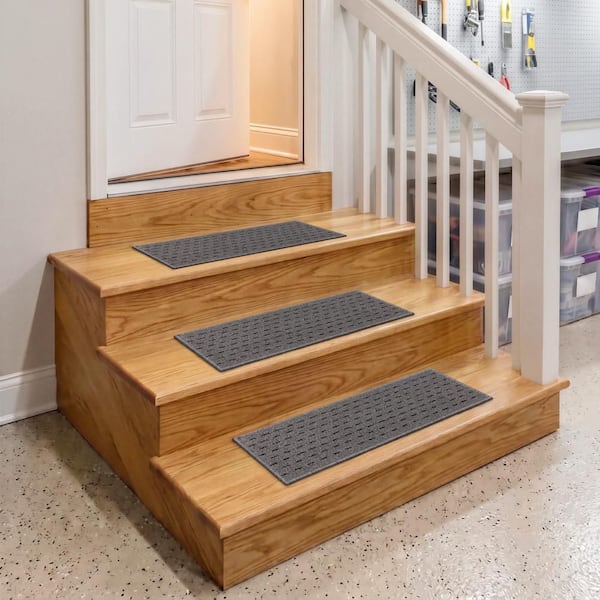 Pin Dot Dark Gray/Black 9 in. x 24 in. Polypropylene Stair Tread Cover