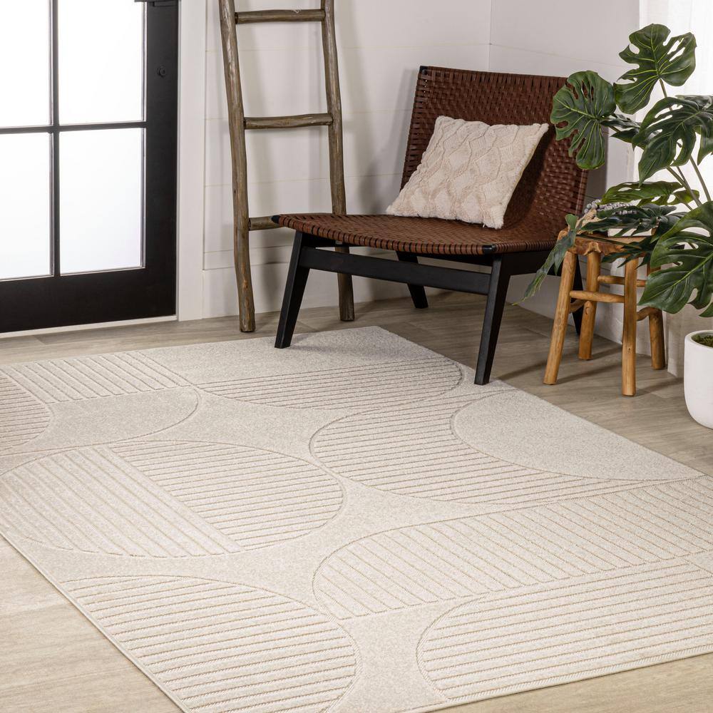 Ivory and Cream Geometric High-Low 8' x 10' Area Rug