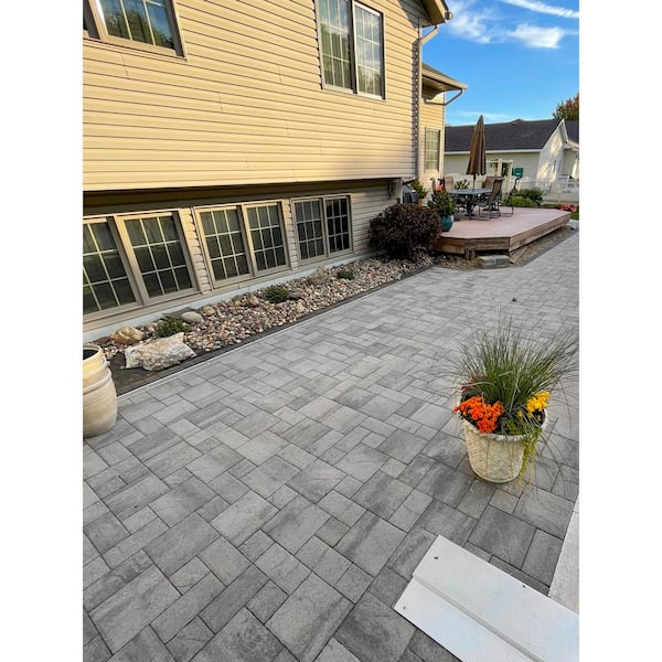 interlock Tahoe 14.75in.x 9.875 in.x 2.375 in. Rectangle Cascade Face Mix Concrete Paver Pallet (114-pieces/70.5 sq. sf./Pallet) HDTAHOECASCADFM