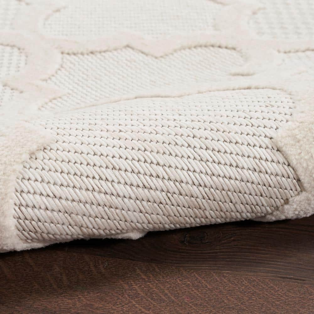 Ivory and White Synthetic Trellis Flat Woven 7' x 10' Rug