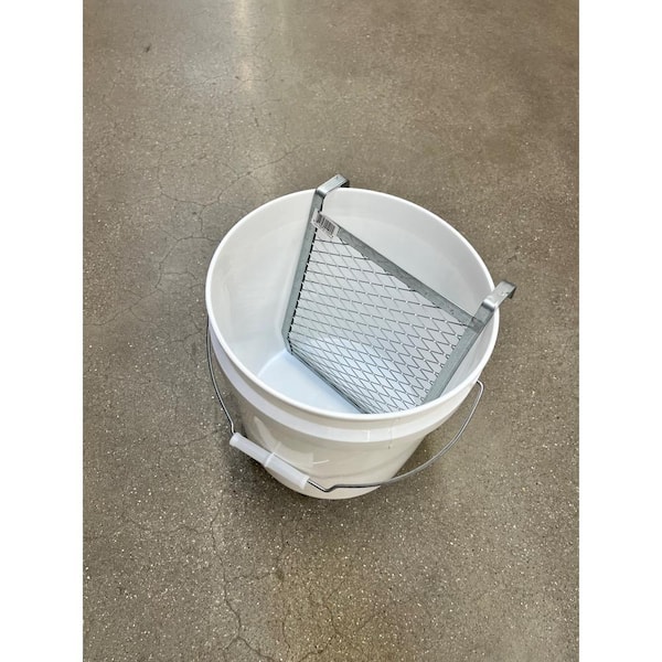PRIVATE BRAND UNBRANDED 2 to 3 Gallon Metal Bucket Grid RM414 - The Home  Depot