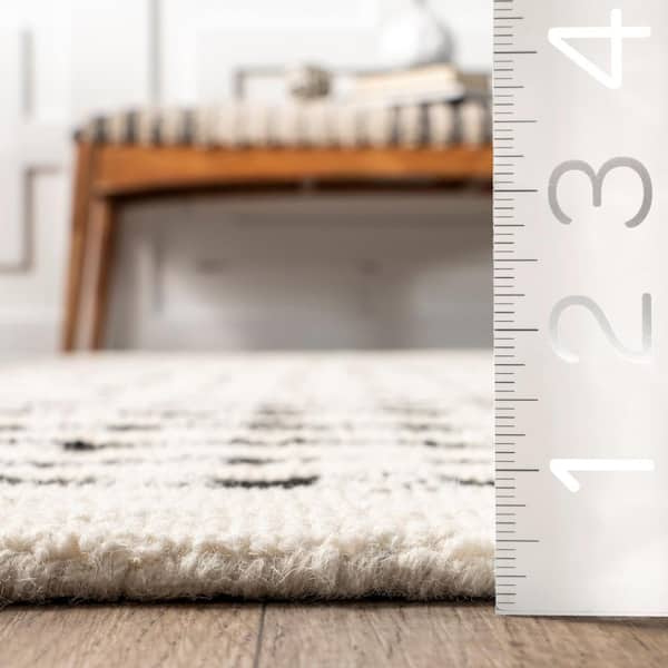 Adahlia 2 ft. 6 in. x 8 ft. Ivory Checkered Wool Area Rug