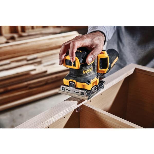 DEWALT - 20V MAX XR Cordless Brushless 1/4 Sheet Variable Speed Sander and 20V 2.0Ah Lithium-Ion Battery and Charger