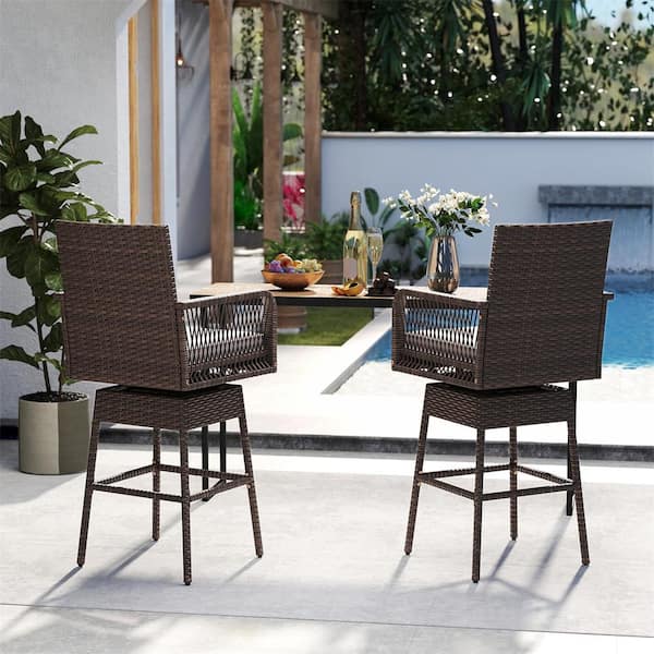 2 Pieces 360° Swivel Wicker Outdoor Bar Stool Rattan Bar Height Chair with Removable Cushion