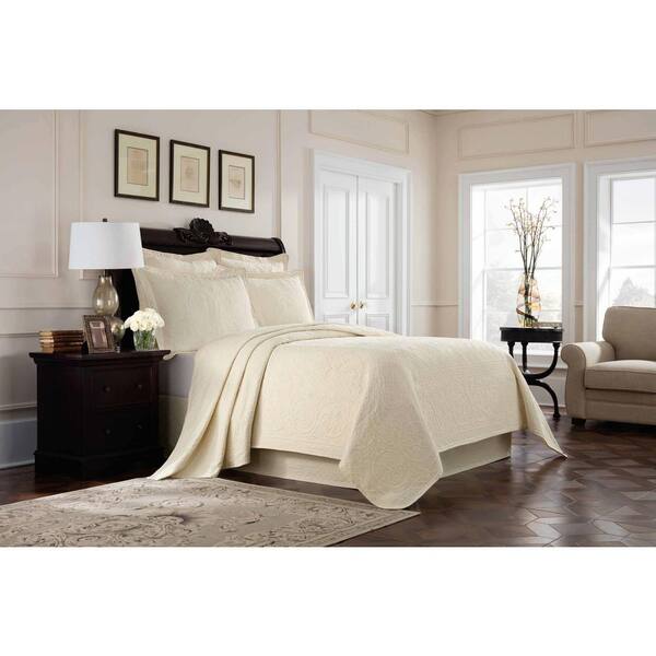 Royal Heritage Home Williamsburg Richmond Ivory Solid King Bed Skirt