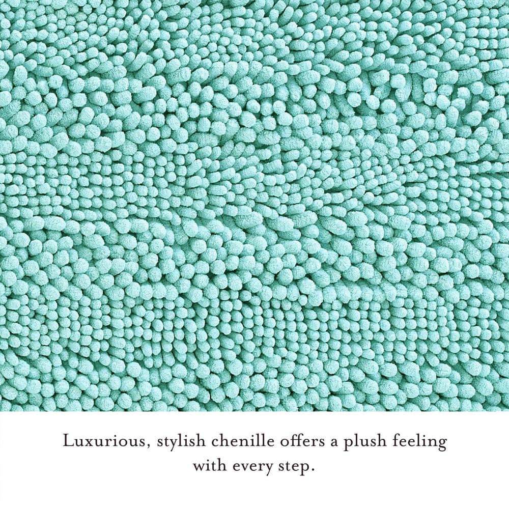 Aqua Chenille Non-Slip Polyester Bath Mat 20" x 34"