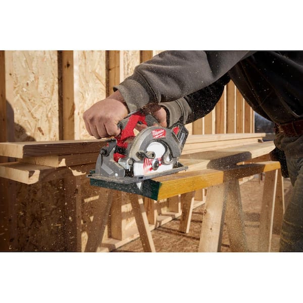 Milwaukee M18 FUEL 18V Lithium-Ion Brushless Cordless 6-1/2 in. Circular  Saw (Tool-Only) 2833-20 - The Home Depot