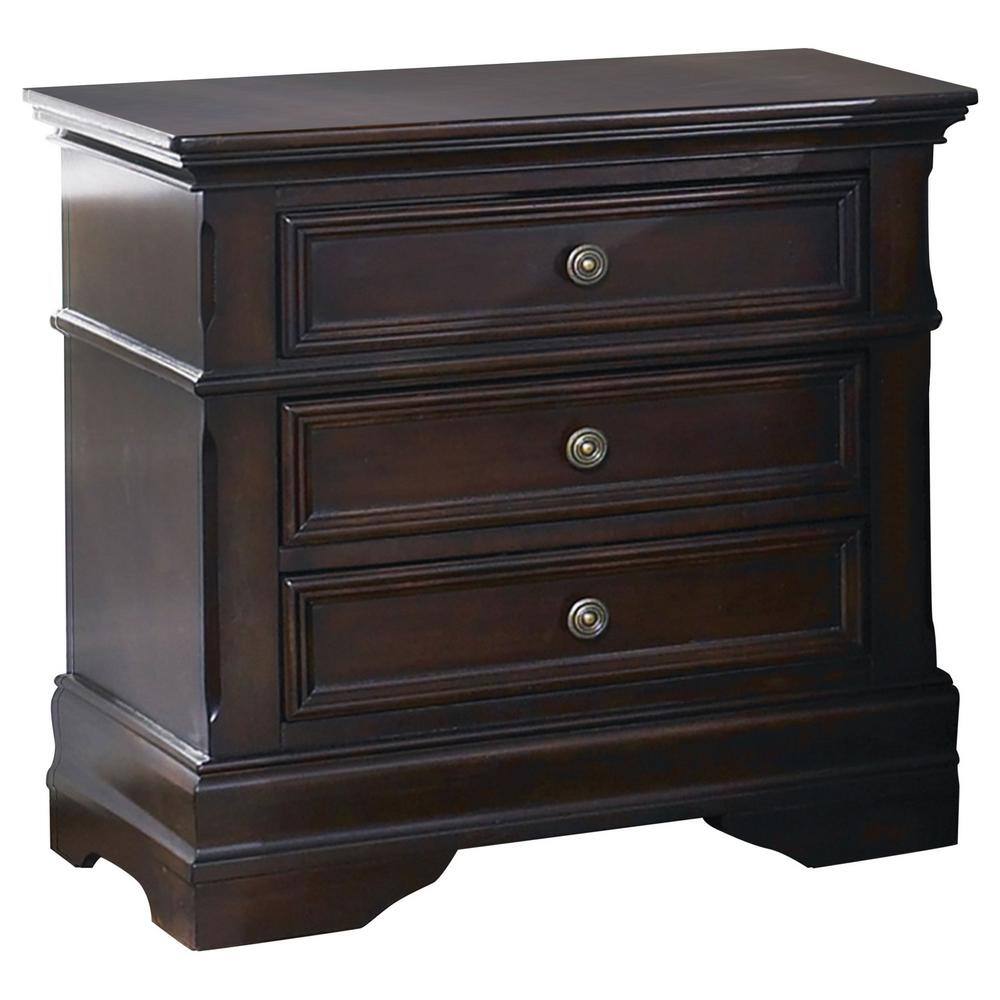 Traditional Brown 3-Drawer Solid Wood Nightstand