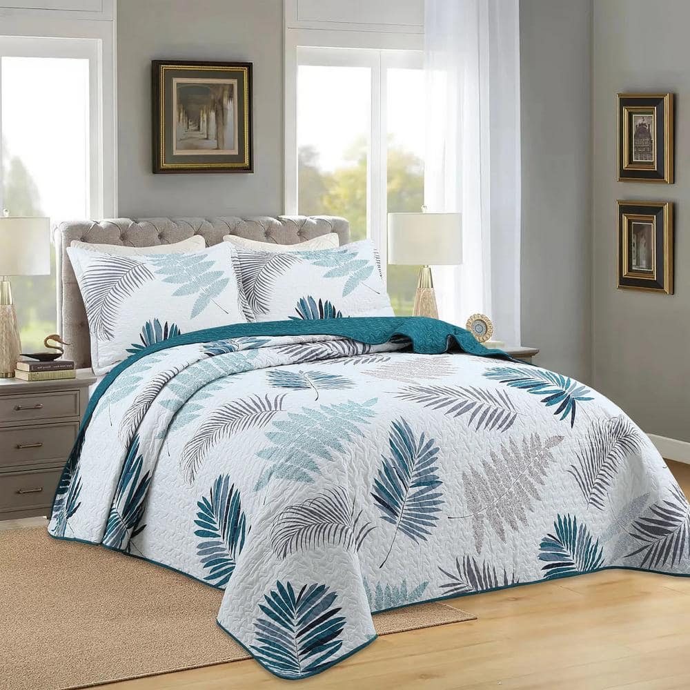 King Size Green and White Microfiber Reversible Quilt Set