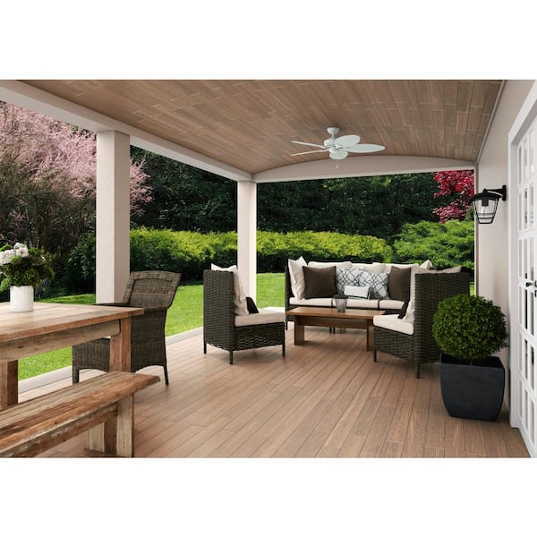 Hunter - Bayview 54 in. Indoor/Outdoor White Ceiling Fan For Patios or Bedrooms