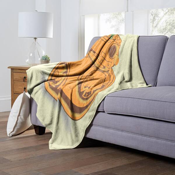 THE NORTHWEST GROUP Star Wars Pumpkinfied Bb 8 Silk Touch Throw