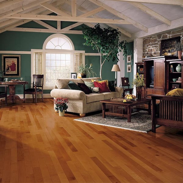 Bruce American Originals Warmed Spice Maple 3/4 in. T x 5 in. W Smooth Solid Hardwood Flooring (23.5 sq.ft./ctn)