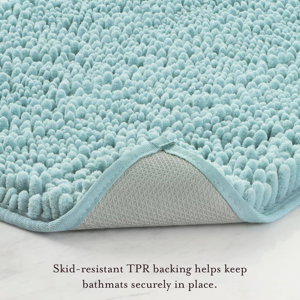Aqua Chenille Non-Slip Polyester Bath Mat 20" x 34"