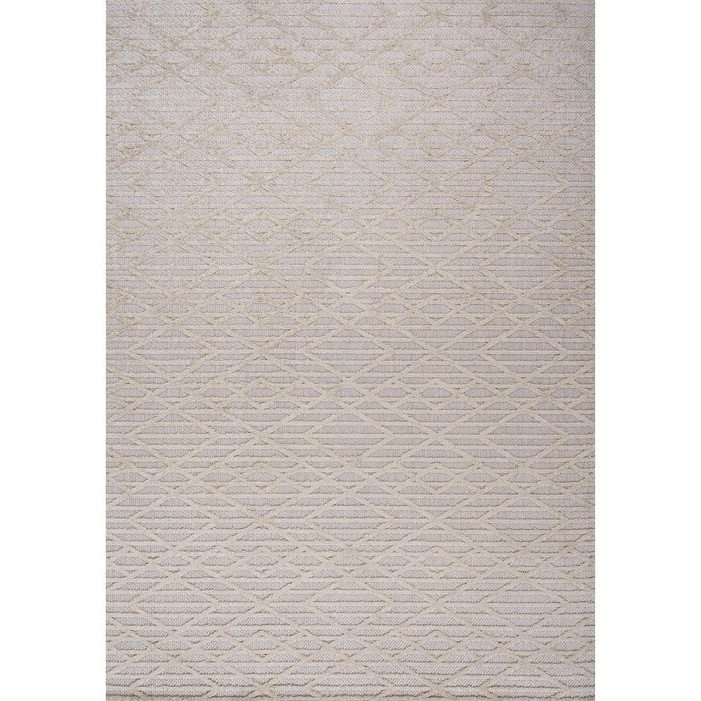 Ivory Diamond Moroccan-Inspired 4' x 6' Easy-Care Area Rug