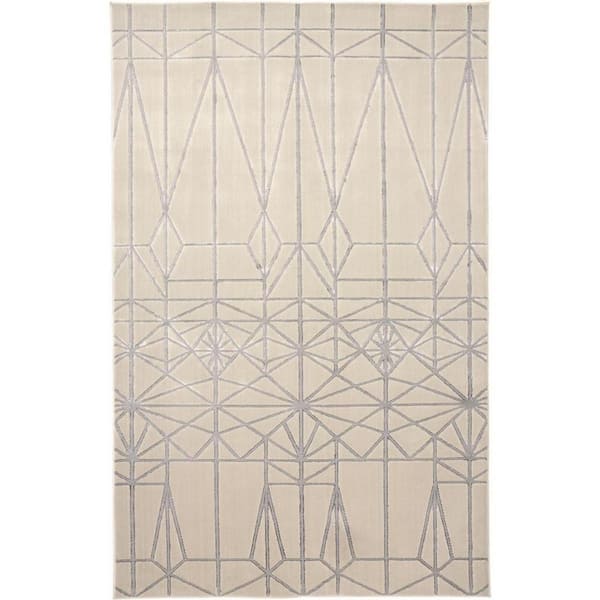 HomeRoots 5 x 8 Gray and White Geometric Area Rug