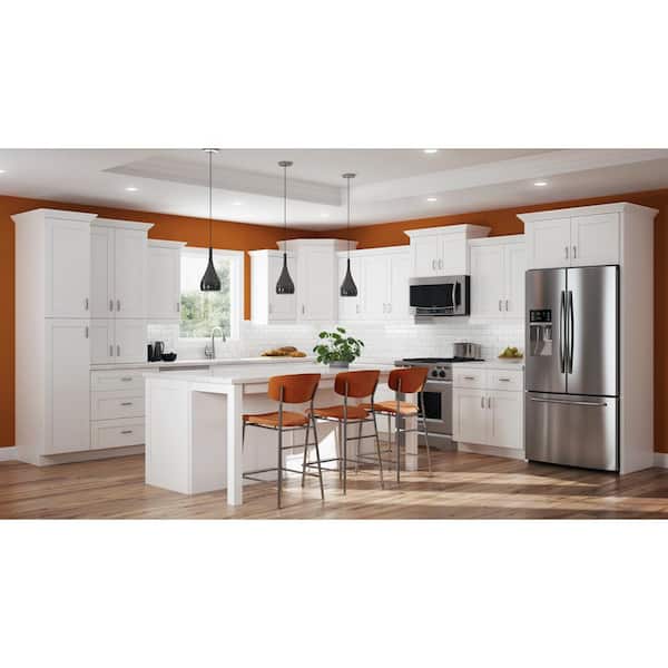 https://images.thdstatic.com/productImages/f43cc0b7-6e09-44df-bd5e-7d8b957c5a52/svn/verona-white-mill-s-pride-ready-to-assemble-kitchen-cabinets-u182490-rvw-76_600.jpg