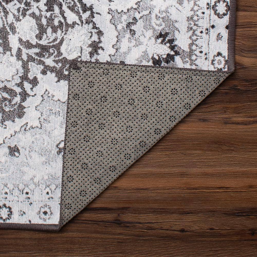 Gray Washable Synthetic 5' x 7' Rectangular Rug