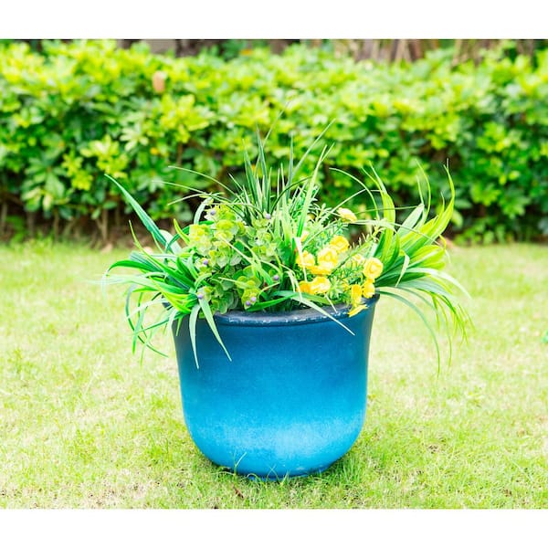 KANTE 18.9 in. W Round Blue Concrete/Fiberglass Indoor Outdoor Modern Seamless Planter