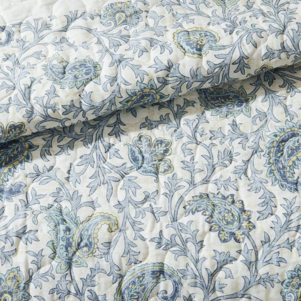 Shabby Chic Blue Paisley Full/Queen Cotton Percale Quilt Set with Decorative Pillows