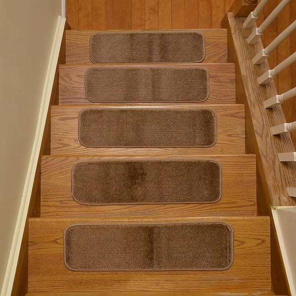 Comfortable Collection Beige 7 inch x 24 inch Indoor Carpet Stair Treads Slip Resistant Backing (Set of 7)