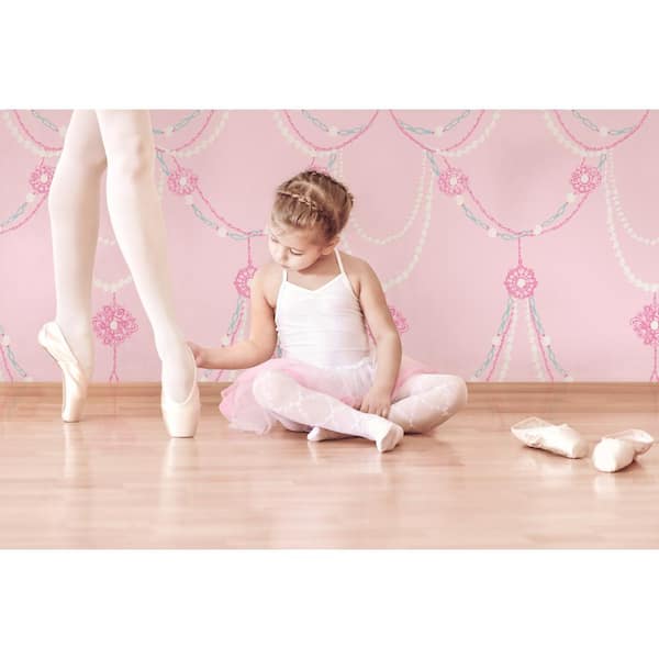 Dressed Up Drape Paper Strippable Roll (Covers 56 sq. ft.)