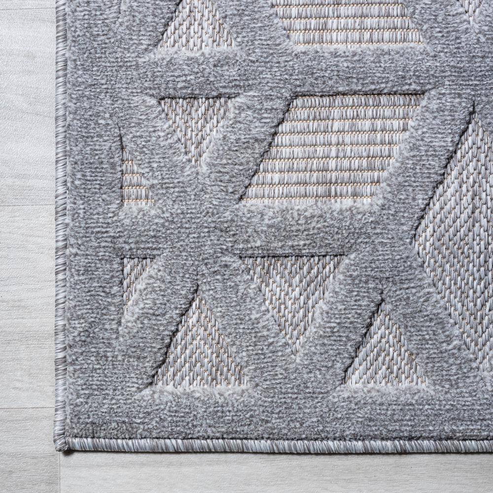 Talaia Light Gray Geometric Synthetic Indoor/Outdoor Rug