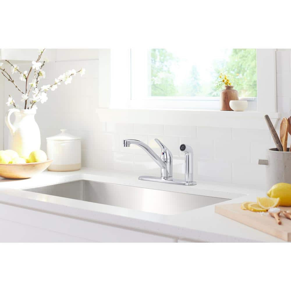Polished Chrome Single Handle Kitchen Faucet with Pull-out Spray