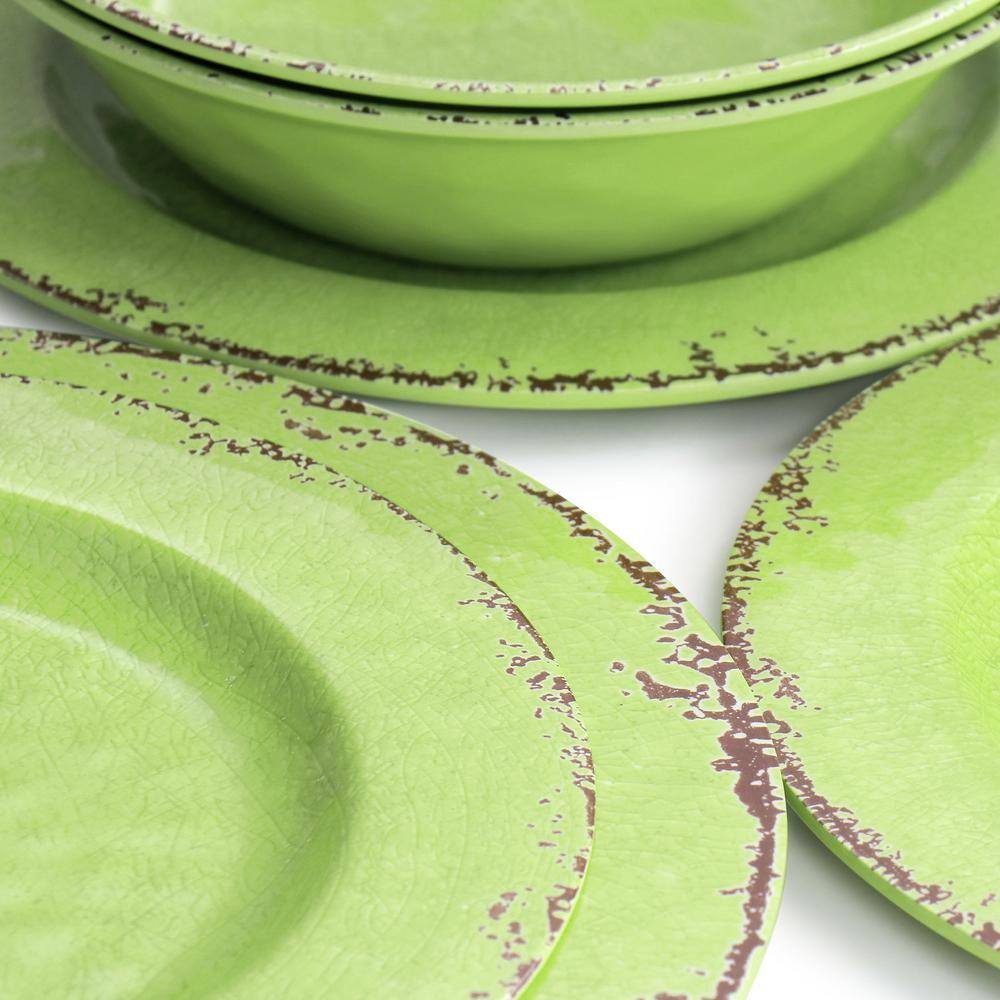 Gibson Mauna Green Melamine 12-Piece Dinnerware Set