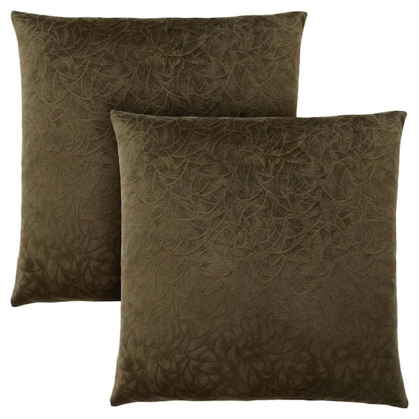 HomeRoots Dark Green Floral Polyester 18 in. x 18 in. Throw Pillow (Set of 2)